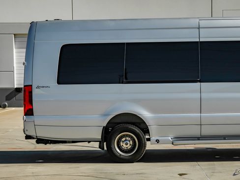 Used 2023 Mercedes-Benz Sprinter 3500 image 17