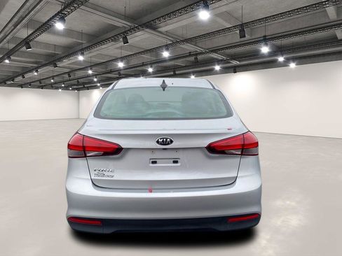 Used 2018 Kia Forte LX w/ LX Rear Camera Package image 6