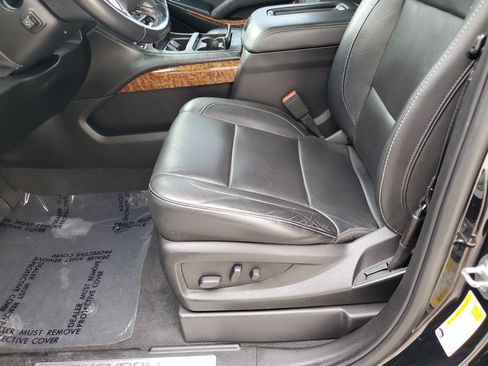 Used 2019 Chevrolet Tahoe Premier w/ RST 6.2L Performance Edition RWD image 22