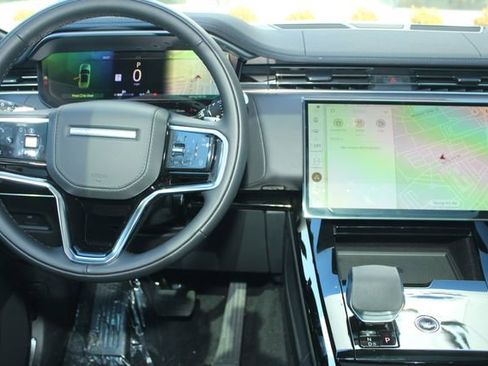 New 2026 Land Rover Range Rover Sport SE image 4