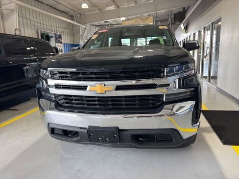 Used 2019 Chevrolet Silverado 1500 LT w/ All-Star Edition AWD/4WD image 2
