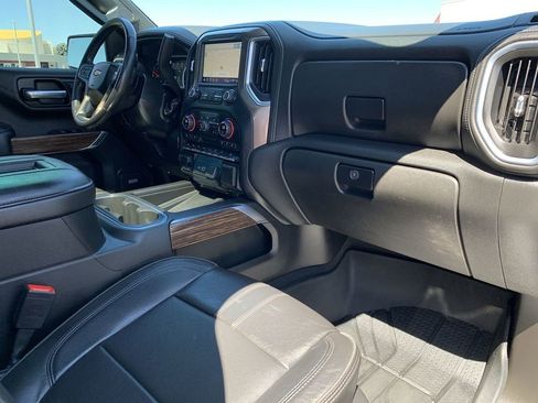 Used 2021 Chevrolet Silverado 1500 High Country w/ Technology Package image 38