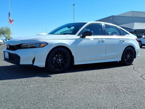 Used 2025 Honda Civic Sport image 3