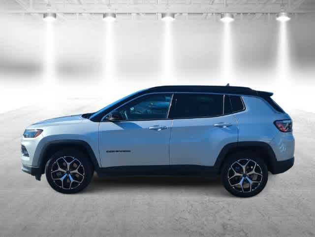 Certified 2025 Jeep Compass Limited AWD/4WD image 5