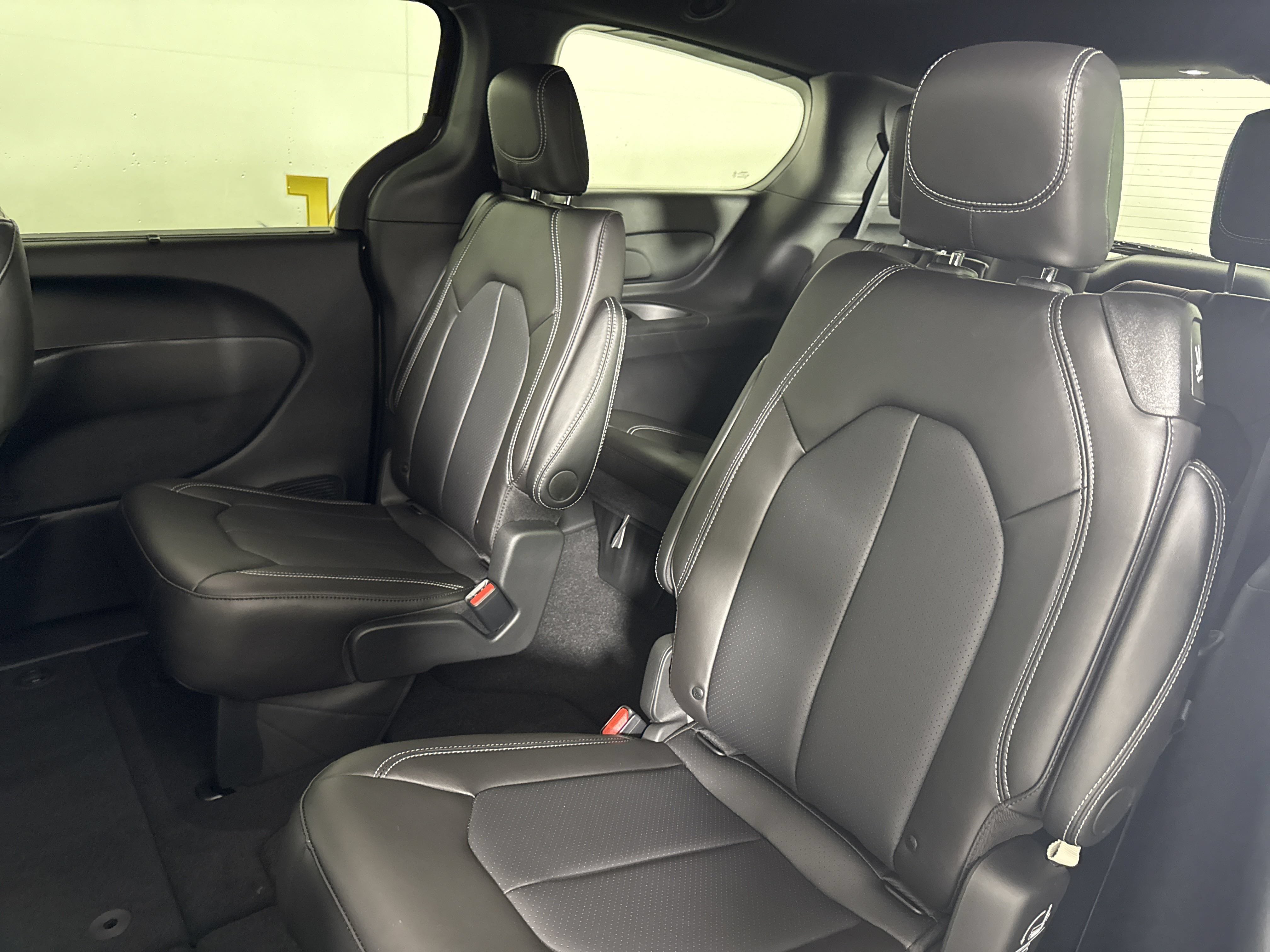 New 2026 Chrysler Voyager LX FWD image 13