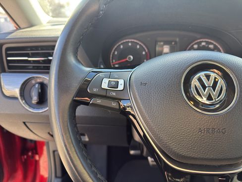 Used 2020 Volkswagen Passat 2.0T R-Line image 16