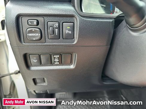 Used 2018 Toyota 4Runner Limited AWD/4WD image 19