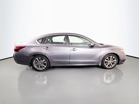 Used 2018 Nissan Altima 2.5 SR w/ SR Special Edition FWD image 11