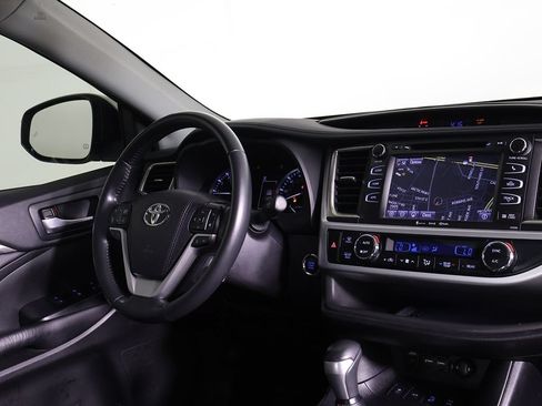 Used 2019 Toyota Highlander SE AWD/4WD image 37