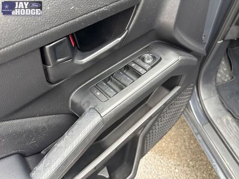 Used 2025 Toyota Tacoma SR image 22