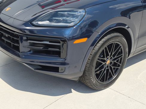 New 2026 Porsche Cayenne AWD/4WD image 12