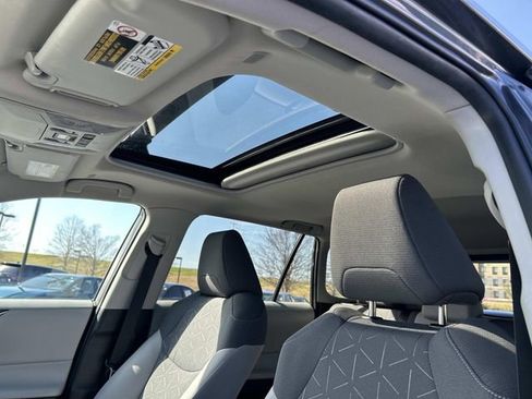Used 2023 Toyota RAV4 XLE w/ Convenience Package image 23