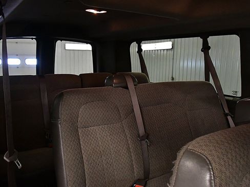 Used 2025 Chevrolet Express 3500 LT w/ LT Preferred Equipment Group image 25