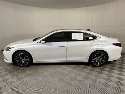 Used 2023 Lexus ES 350 w/ Premium Package image 3