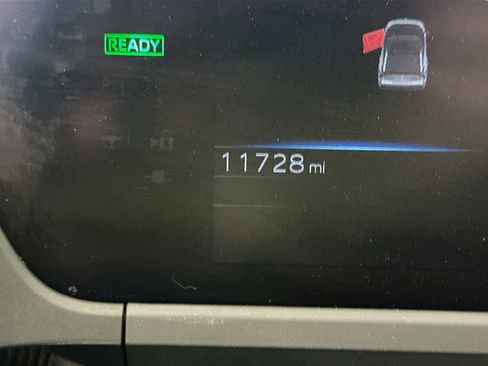 Used 2024 Toyota bZ4X XLE image 19