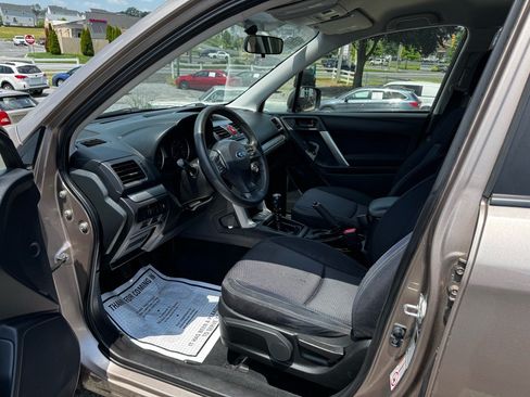 Used 2015 Subaru Forester 2.5i AWD/4WD image 8