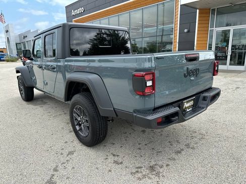 New 2026 Jeep Gladiator Sport AWD/4WD image 9
