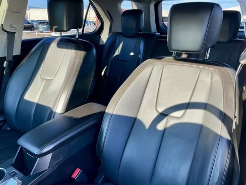 Used 2017 Chevrolet Equinox Premier w/ Enhanced Convenience Package image 37