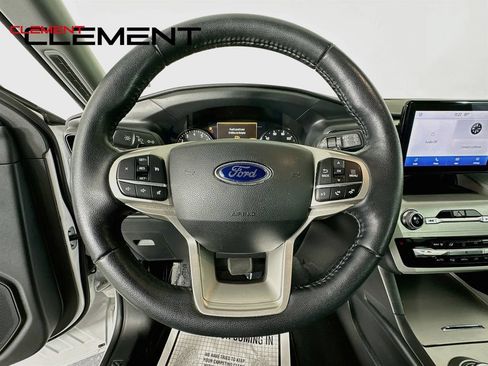Used 2021 Ford Explorer XLT w/ Class III Trailer Tow Package AWD/4WD image 18
