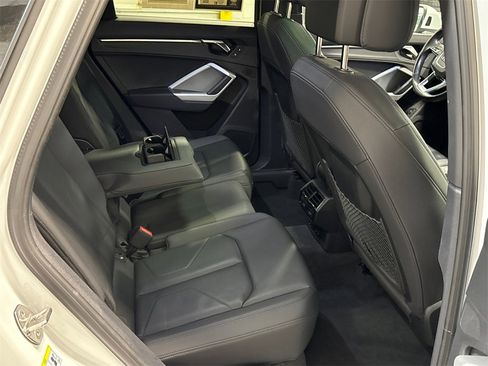 Used 2022 Audi Q3 2.0T Premium image 14