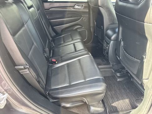 Used 2018 Jeep Grand Cherokee Overland AWD/4WD image 25