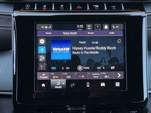 New 2025 Jeep Grand Cherokee L Altitude image 15