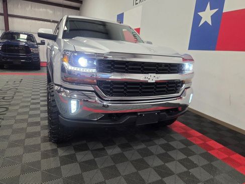 Used 2018 Chevrolet Silverado 1500 LT w/ Texas Edition RWD image 22