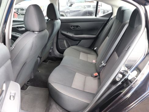 Used 2024 Nissan Sentra SV FWD image 12