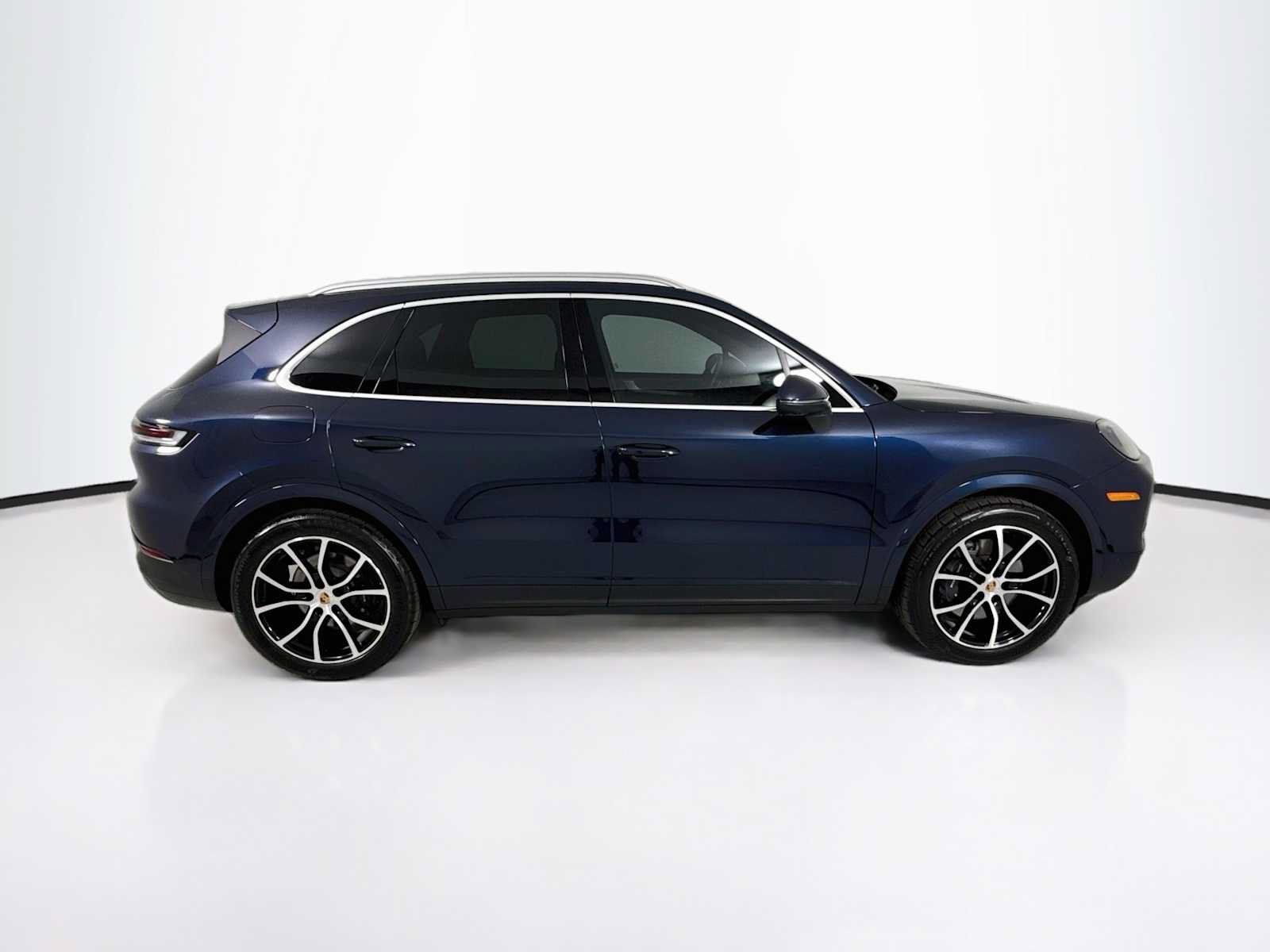 Certified 2026 Porsche Cayenne AWD/4WD image 8