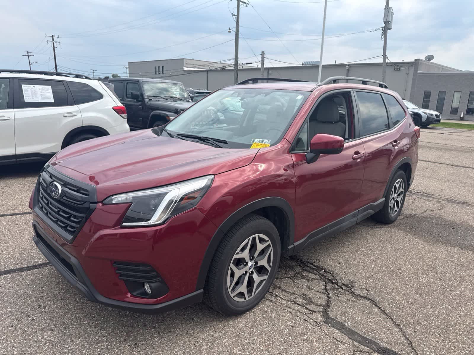 Used 2024 Subaru Forester Premium AWD/4WD image 1