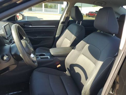 Used 2022 Nissan Altima 2.5 SV FWD image 5