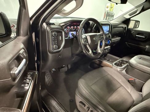 Used 2021 Chevrolet Silverado 1500 LT Trail Boss w/ Convenience Package II image 10