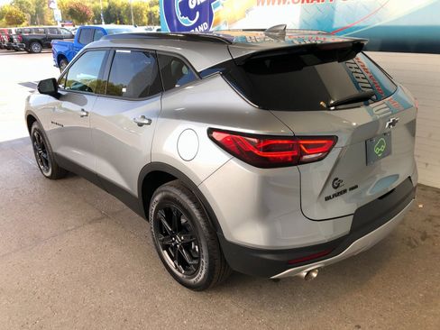 Certified 2025 Chevrolet Blazer LT w/ Convenience Package image 6