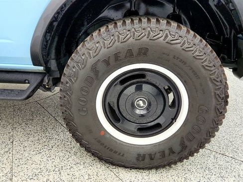 Used 2023 Ford Bronco Heritage Edition AWD/4WD image 9
