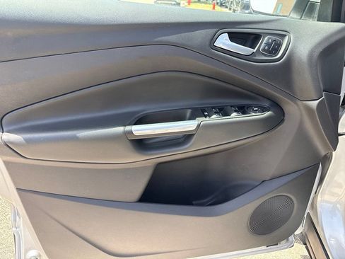 Used 2015 Ford Escape Titanium FWD image 12