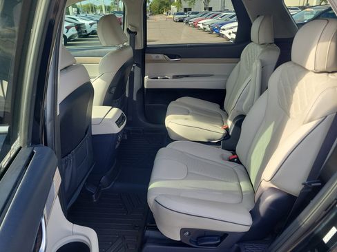 Used 2021 Hyundai Palisade Limited FWD image 16