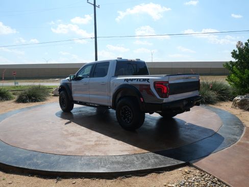 Used 2025 Ford F150 Raptor w/ Equipment Group 803A Raptor R image 4
