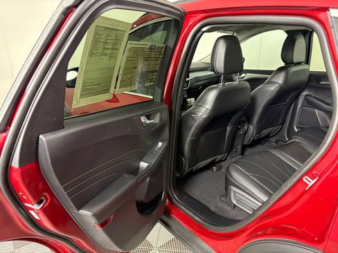 Certified 2026 Ford Escape Platinum w/ Premium Technology Package AWD/4WD image 29