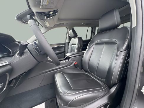 Used 2023 Jeep Grand Cherokee Limited w/ MOPAR Finishing Package image 23