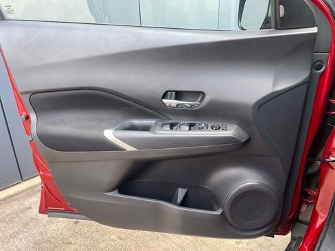 Certified 2024 Nissan Kicks SV FWD image 6