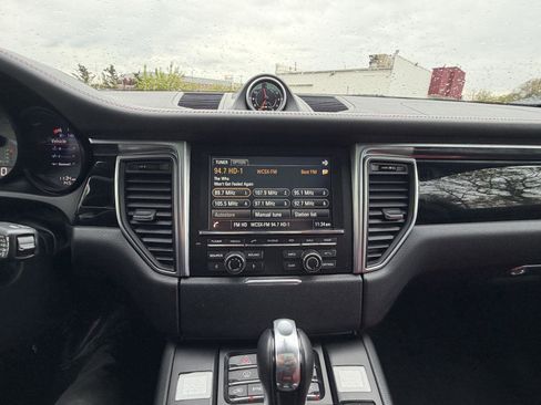 Used 2016 Porsche Macan S AWD/4WD image 19