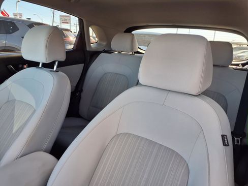 Used 2023 Hyundai Kona SEL image 17