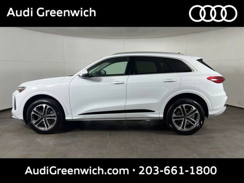 Certified 2025 Audi Q5 Premium w/ Convenience Package AWD/4WD image 4