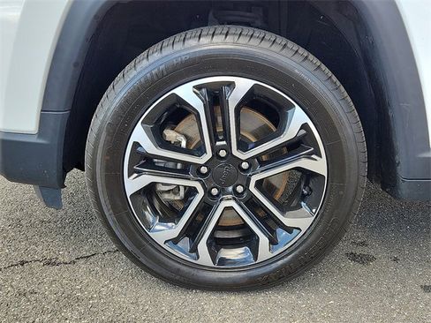 Used 2023 Jeep Compass Limited image 8