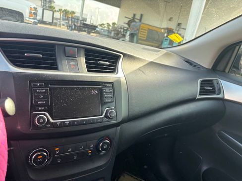 Used 2018 Nissan Sentra S FWD image 13