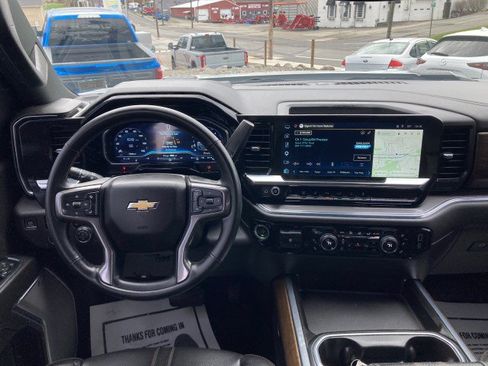 Used 2024 Chevrolet Silverado 3500 High Country image 9