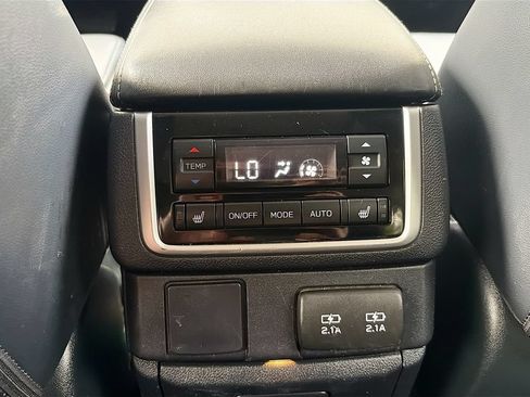 Used 2022 Subaru Ascent Limited w/ Technology Package AWD/4WD image 27