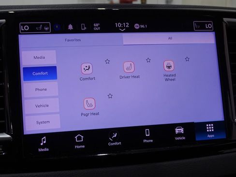 Used 2024 Chrysler Pacifica Touring-L image 40