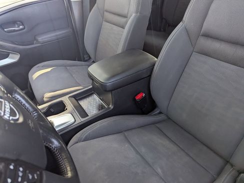 Certified 2022 Nissan Frontier SV image 25