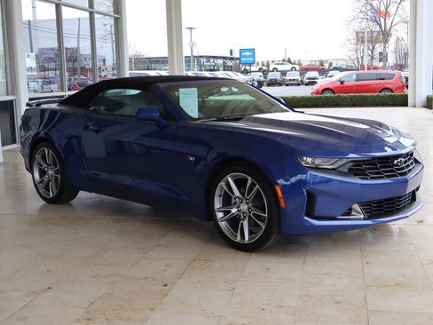 Used 2024 Chevrolet Camaro LT w/ RS Package image 2